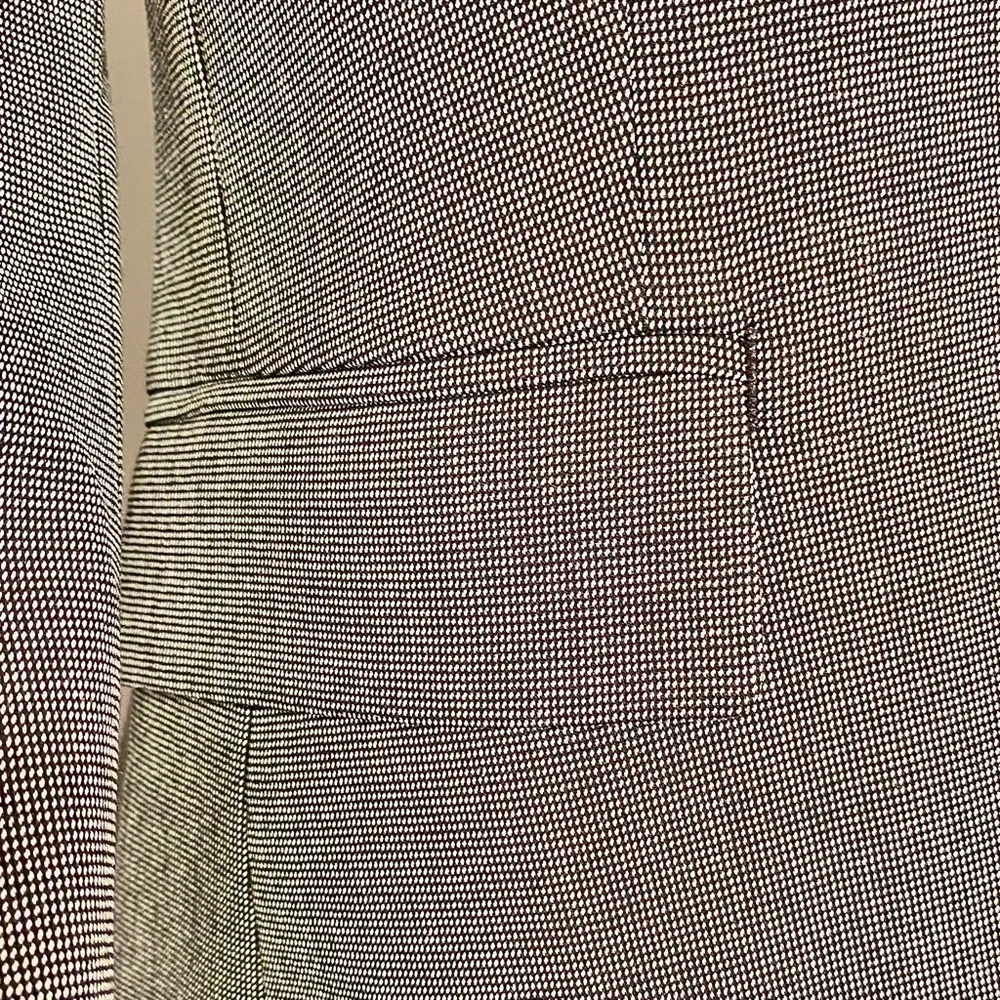 RW&CO Classic Gray Women's Blazer Size 8 - Picture 4 of 16